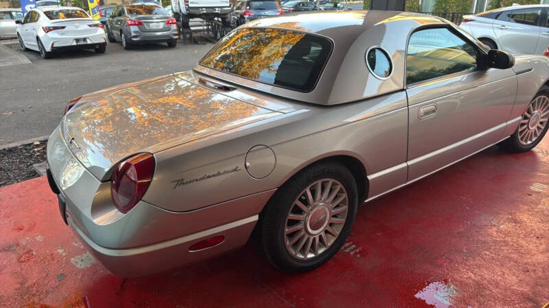 2005 Ford Thunderbird Deluxe