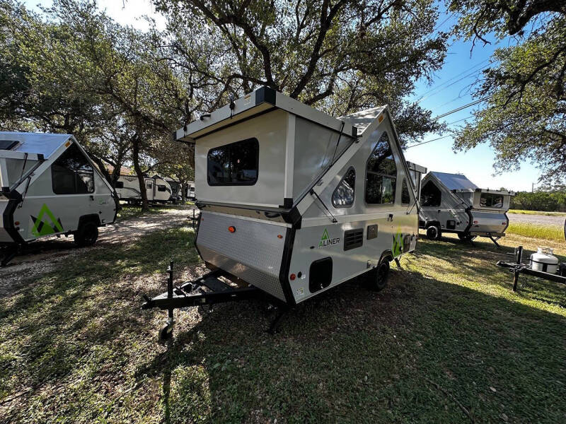 2026 A Liner Expedition Rear Sofa