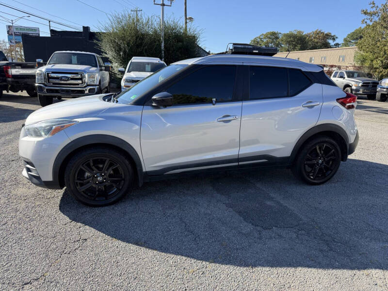 2020 Nissan Kicks SR