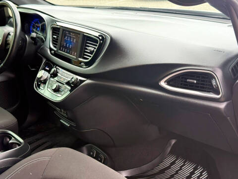 2020 Chrysler Pacifica Touring