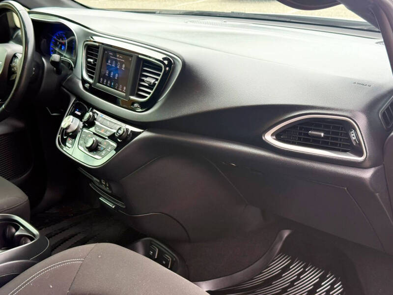 2020 Chrysler Pacifica Touring