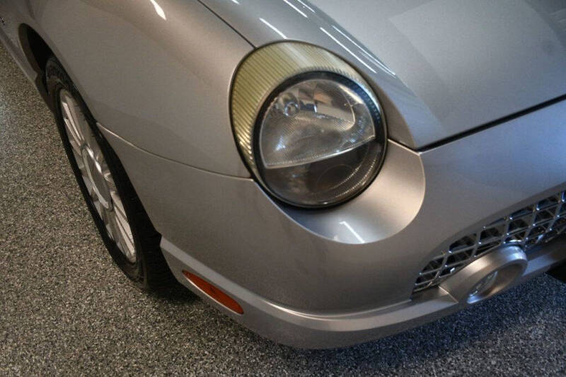 2004 Ford Thunderbird Deluxe