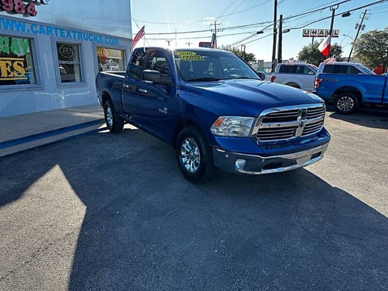 2016 RAM 1500 SLT