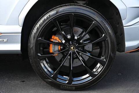 2023 Lamborghini Urus S