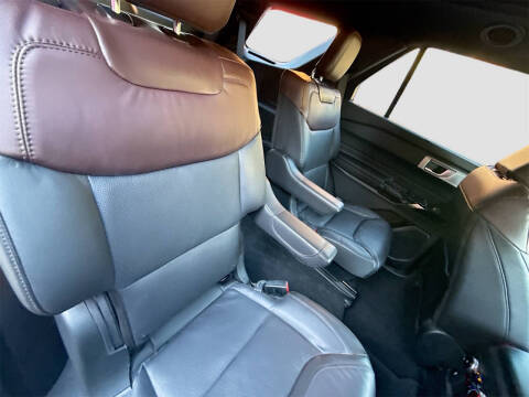 2023 Ford Explorer Platinum