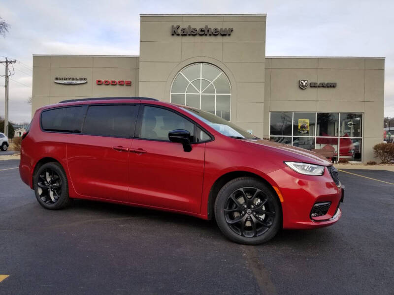 2026 Chrysler Pacifica Select