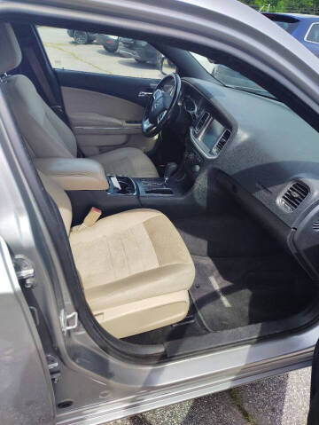 2011 Dodge Charger SE