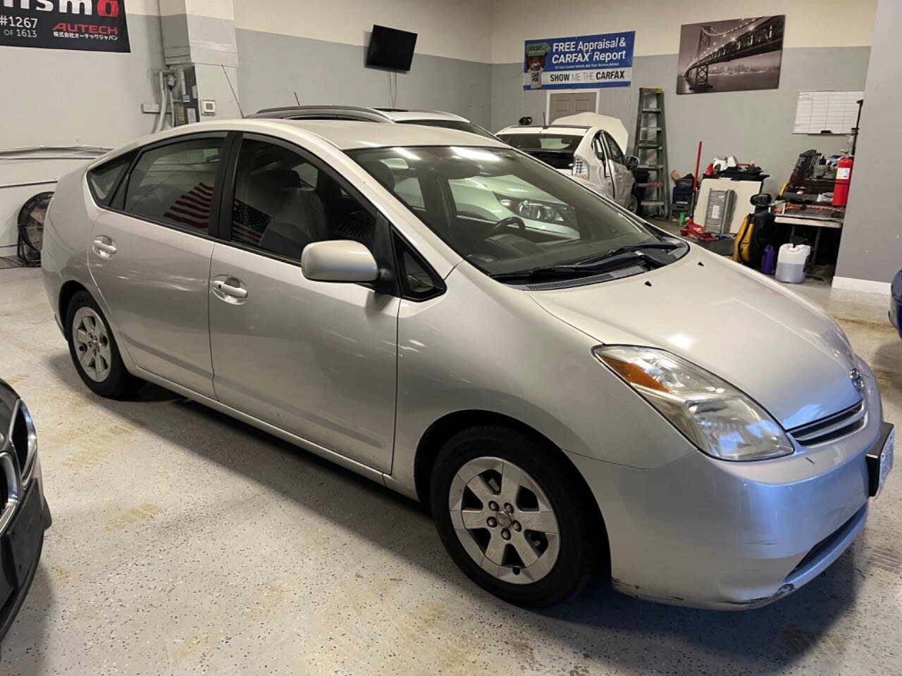 2004 Toyota Prius for sale at E & A MOTORS in Portland, OR