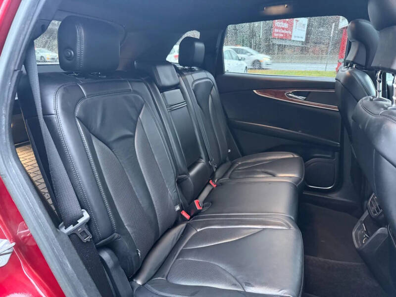 2019 Lincoln Nautilus Select