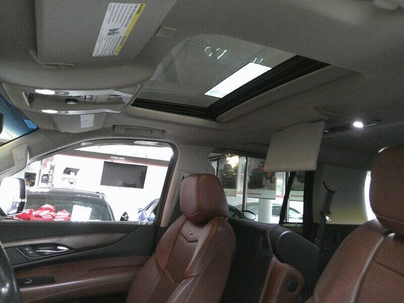 2018 Cadillac Escalade Luxury