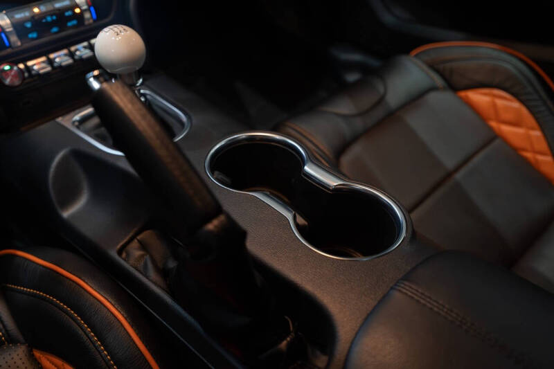 2022 Ford Mustang Mach 1
