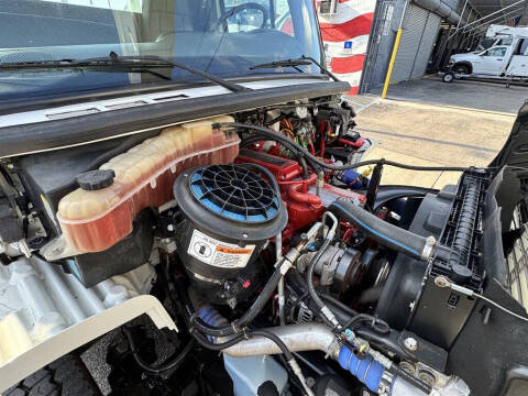 2017 Freightliner M2 106