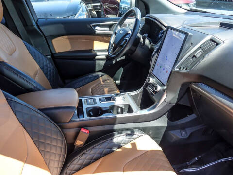 2023 Ford Edge Titanium