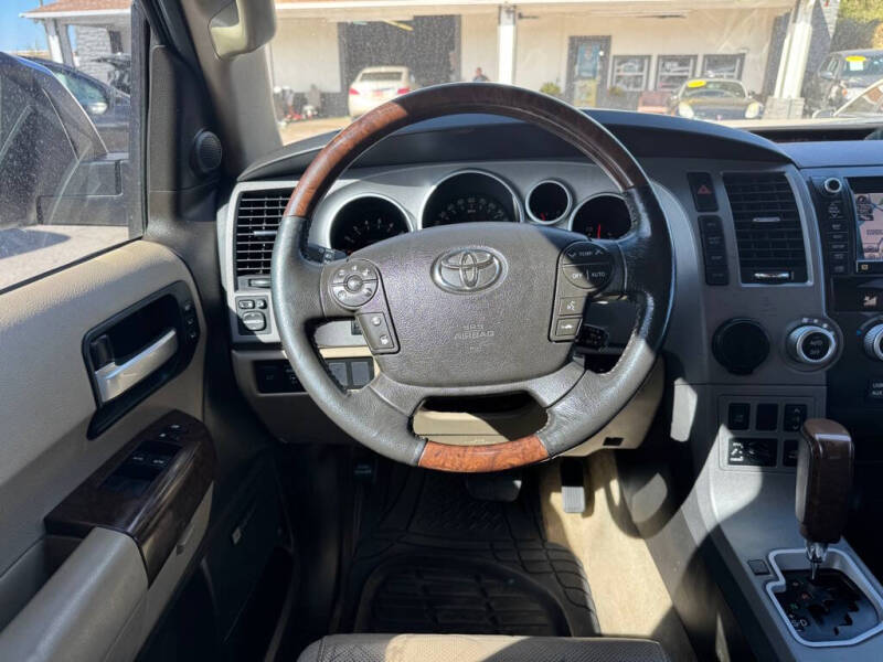 2010 Toyota Sequoia Platinum