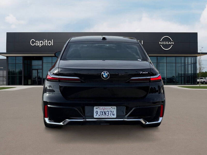 2024 BMW 7 Series 740i