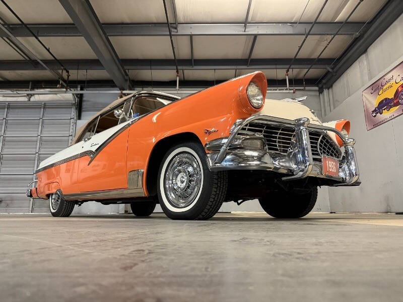 1956 Ford Sunliner