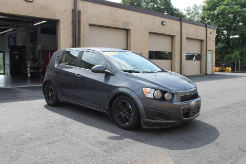 2013 Chevrolet Sonic LT Manual