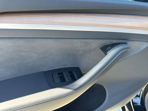 2025 Tesla Model Y Long Range