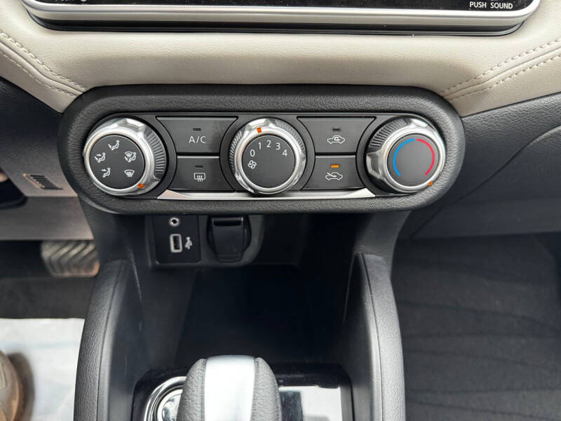 2020 Nissan Versa SV