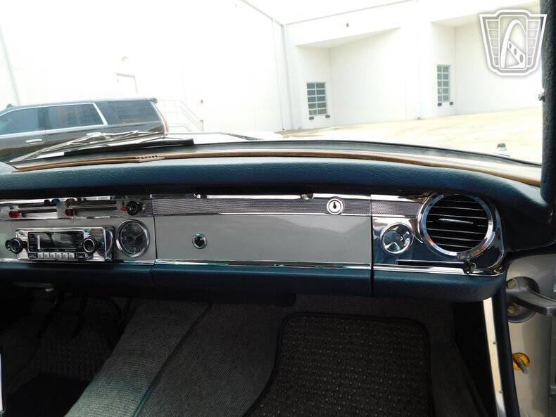 1965 Mercedes-Benz SL-Class