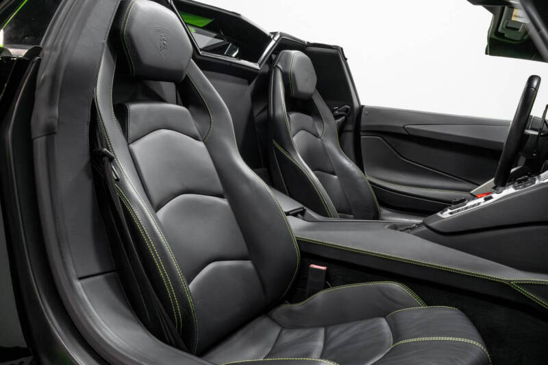 2015 Lamborghini Aventador LP 700-4