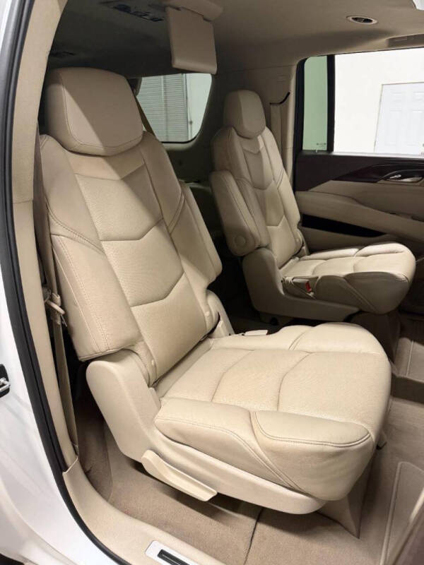 2017 Cadillac Escalade ESV Premium Luxury