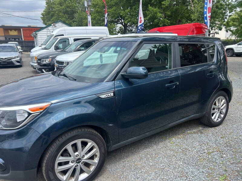 2017 Kia Soul +