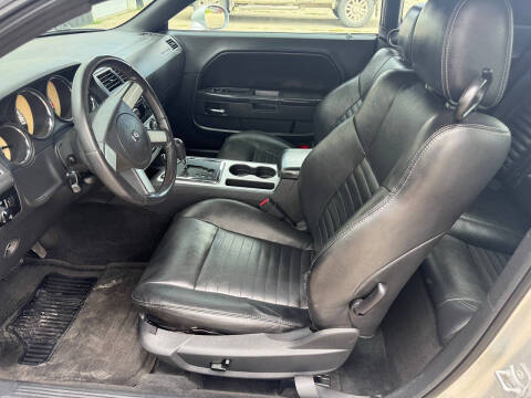 2010 Dodge Challenger SE