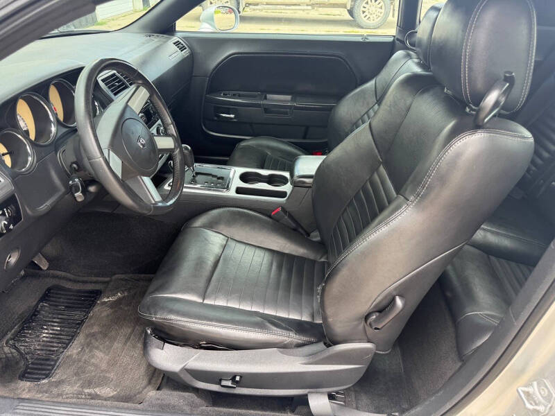 2010 Dodge Challenger SE