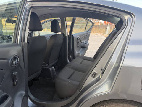 2019 Nissan Versa S Plus