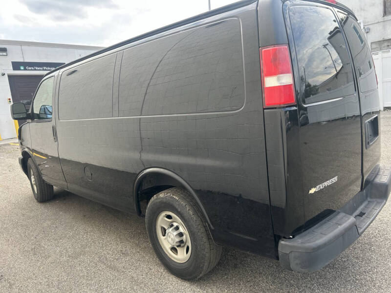 2017 Chevrolet Express 2500
