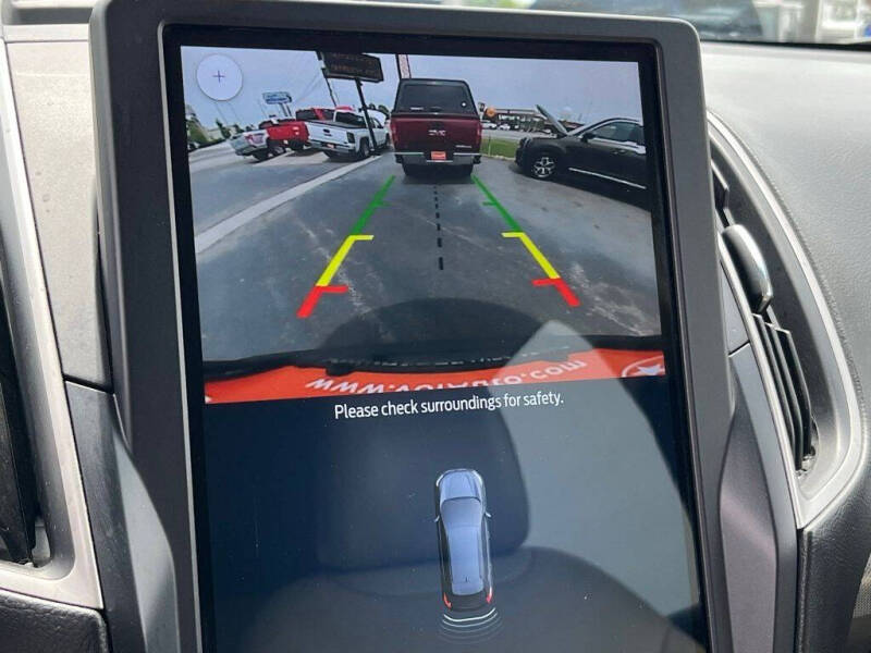 2022 Ford Edge SEL