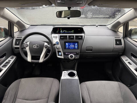 2012 Toyota Prius v Five