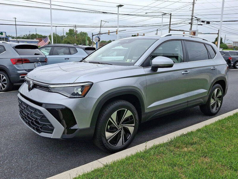 2025 Volkswagen Taos SE 4Motion