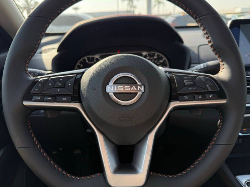 2025 Nissan Altima 2.5 SR