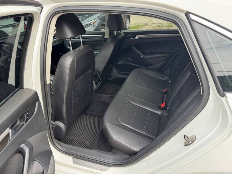 2017 Volkswagen Passat 1.8T SE