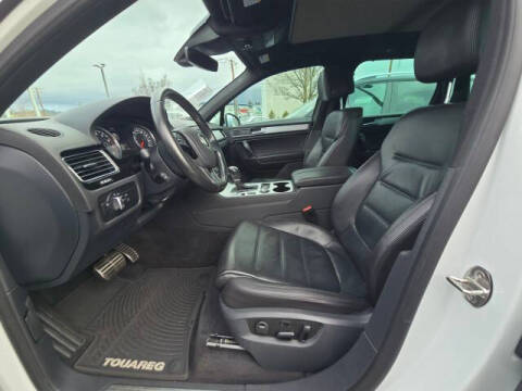 2017 Volkswagen Touareg V6 Wolfsburg
