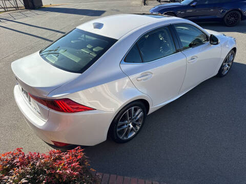 2019 Lexus IS 300