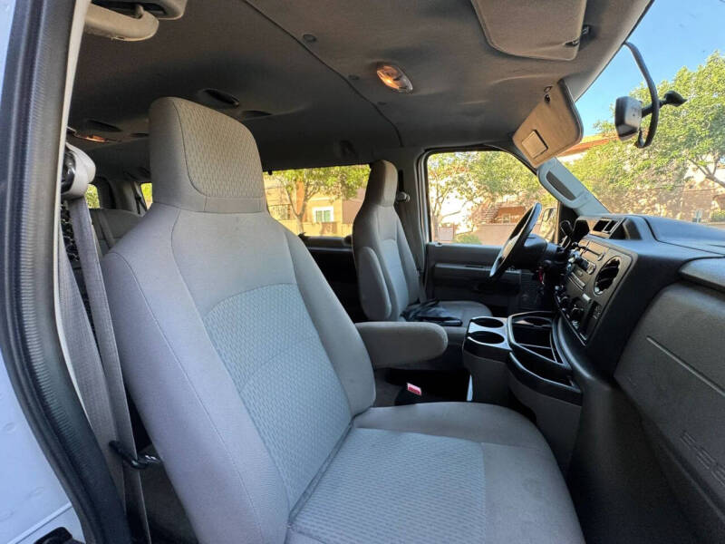 2014 Ford E-Series E-150 XLT