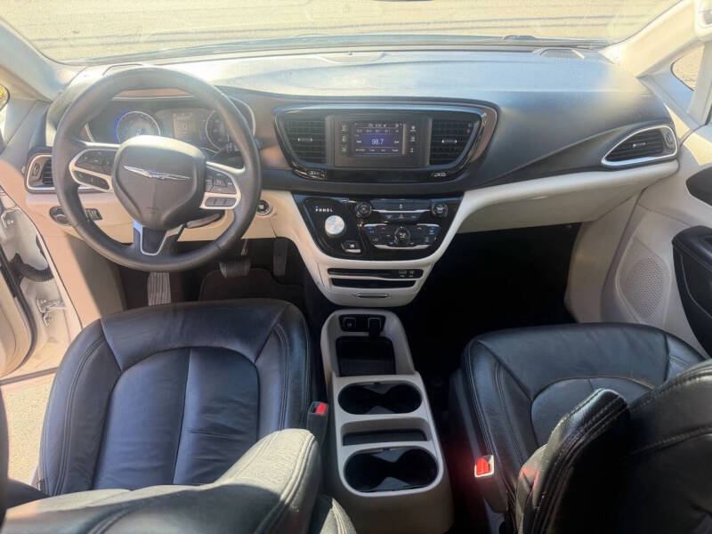 2017 Chrysler Pacifica Touring