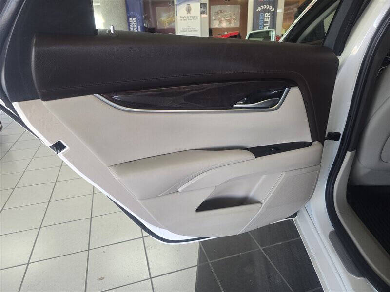 2014 Cadillac XTS Luxury Collection