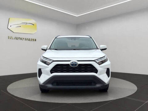 2022 Toyota RAV4 Hybrid XLE