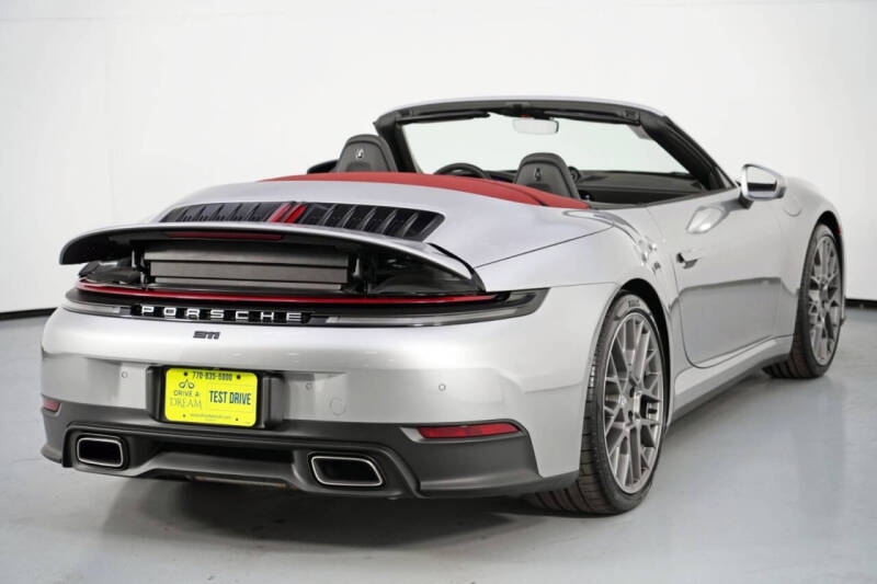 2025 Porsche 911 Carrera