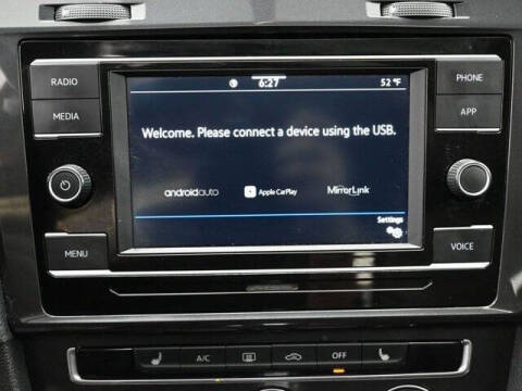 2021 Volkswagen Golf TSI