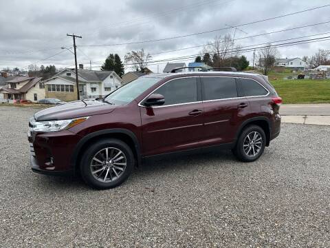 2019 Toyota Highlander Hybrid for sale at Starrs Used Cars Inc in Barnesville OH