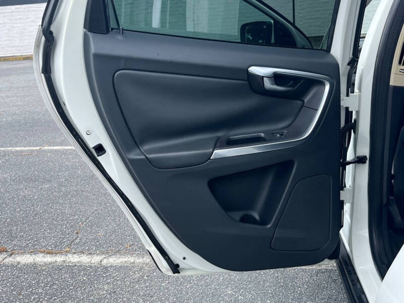2013 Volvo XC60 3.2 Premier Plus