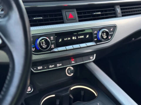 2017 Audi A4 2.0T quattro Premium Plus