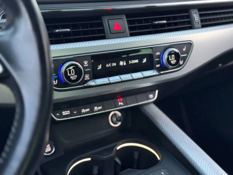 2017 Audi A4 2.0T quattro Premium Plus