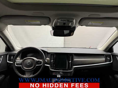 2019 Volvo V90 Cross Country T5