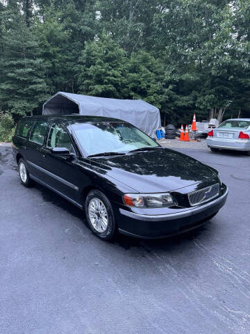 2004 Volvo V70 for sale at MY USED VOLVO in Lakeville MA